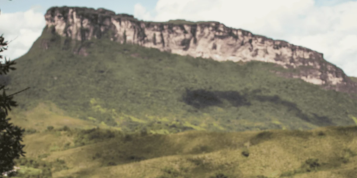 Morro Branco, um dos atrativos do Parque Nacional da Chapada Diamantina