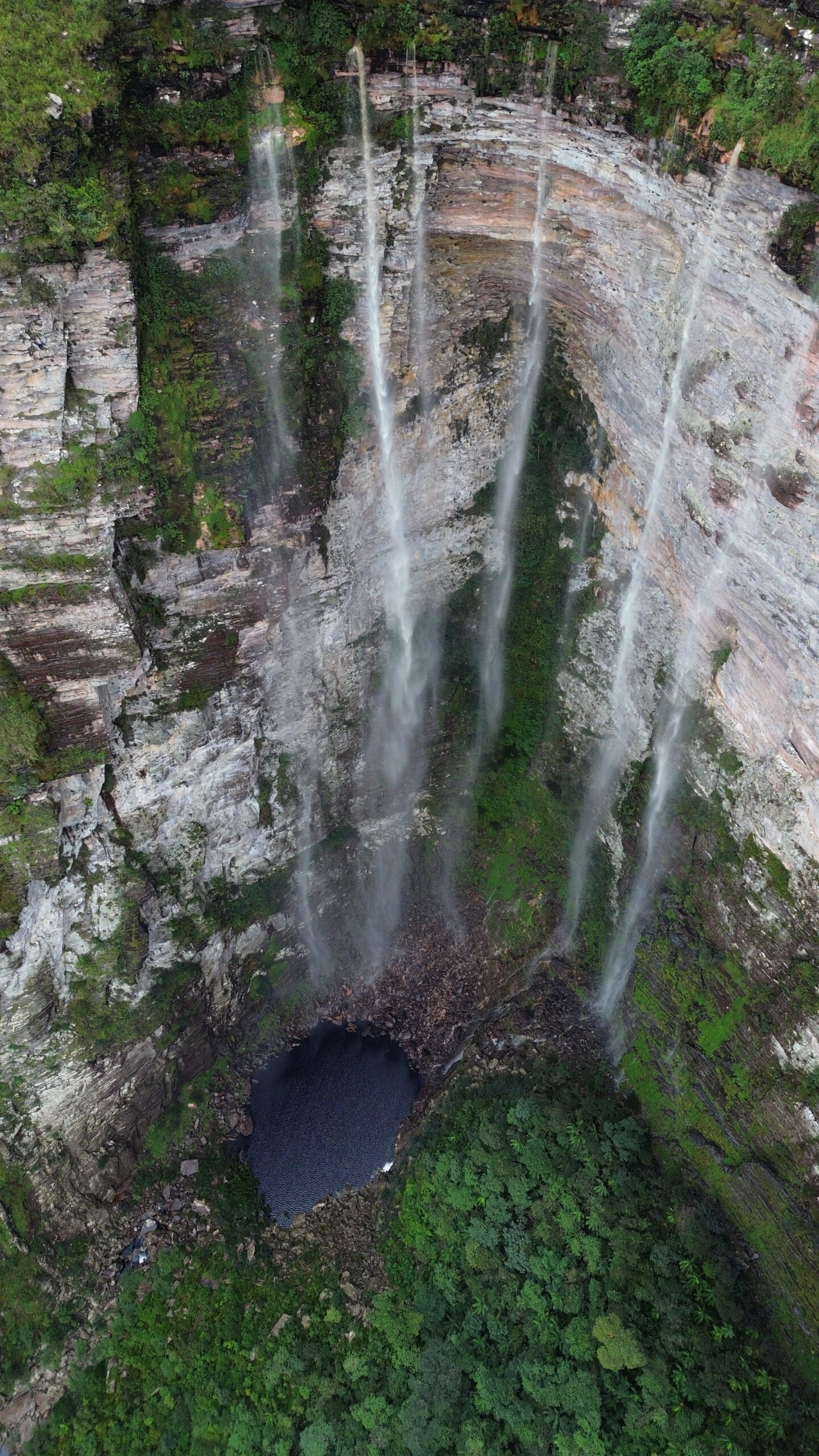 Cachoeirão do Vale do Pati: Diferenças entre a Trilha por Cima e por Baixo